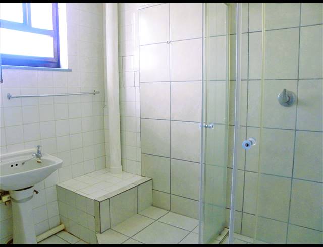2 BEDROOM APARTMENT FOR SALE IN MARGATE BEACH